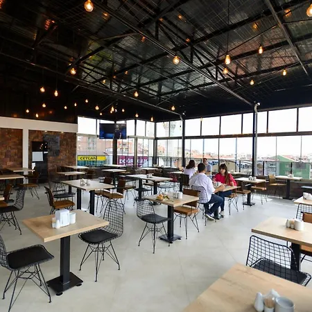 Nest ベッド・アンド・ブレックファスト 3*